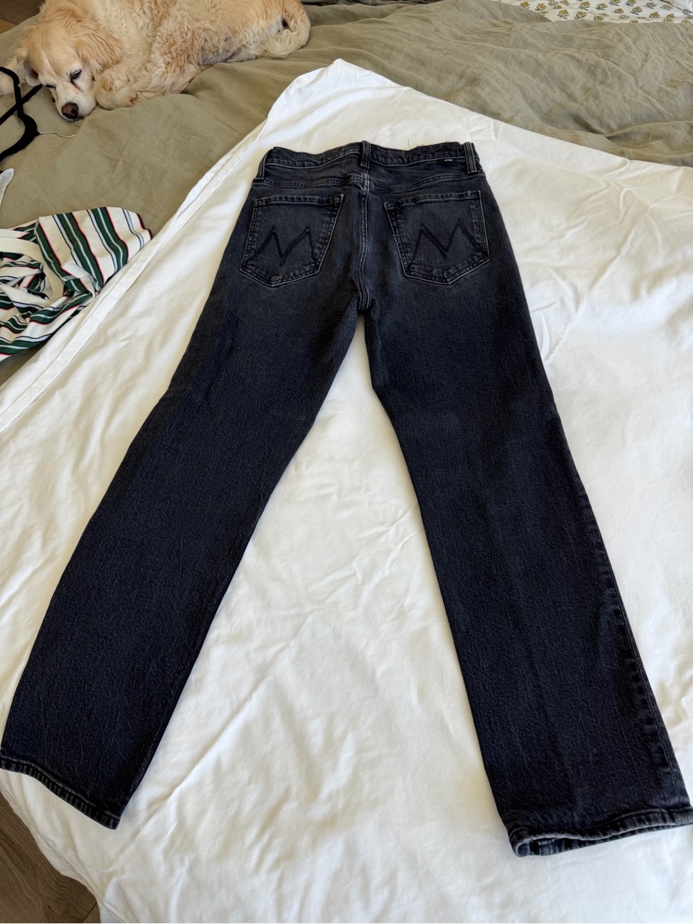 Classic High-Rise Women's Jeans in Washed Black - Picture 3 of 7
